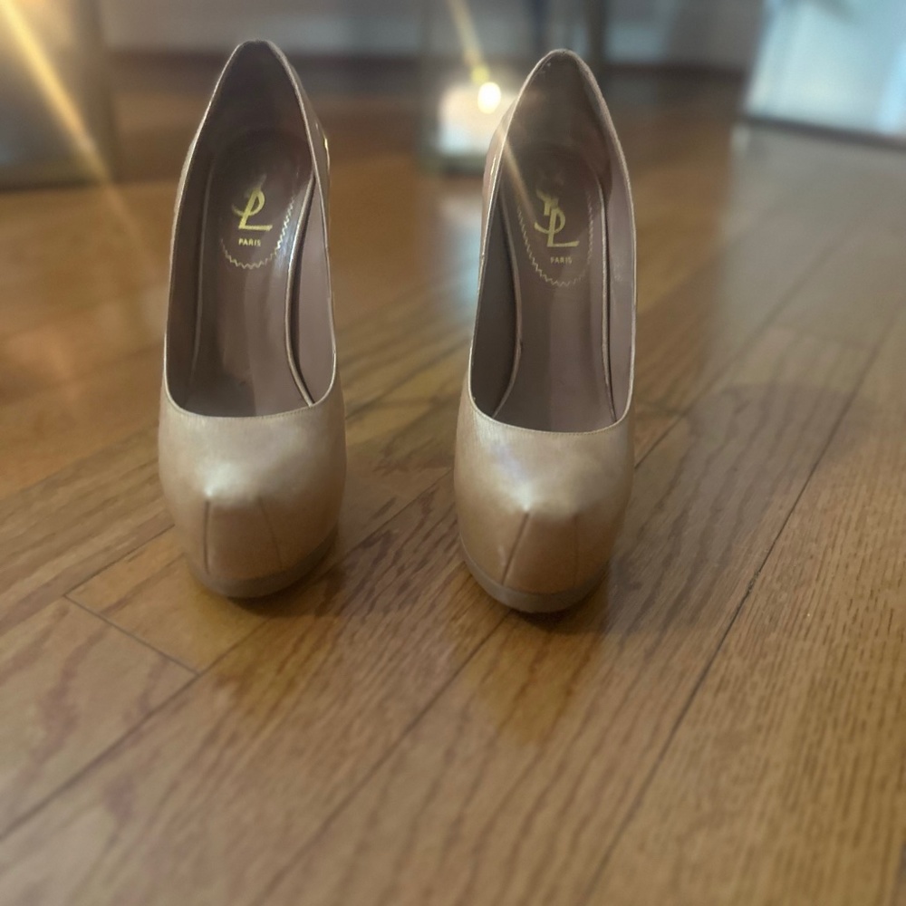 YSL TRIBUTE PUMP, patent leather, size 6.5/36.5